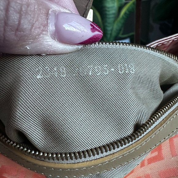 Fendi Zucchino Pink Shoulder Bag - Picture 9 of 10